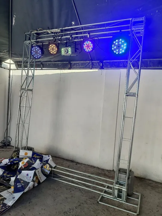 ALUGO SOM E ILUMINAÇÃO PARA FESTAS