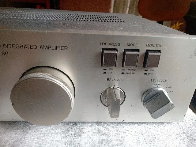 Amplificador Gradiente model 86