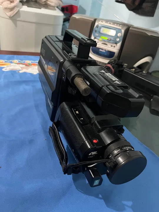 Câmera de Vídeo VHS Panasonic M5 - Parada a Muito Tempo