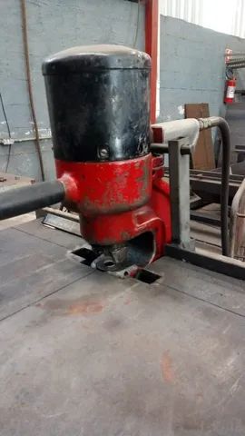 Puncionadeira portátil + pulsões + mesa fixa + unidade hidráulica