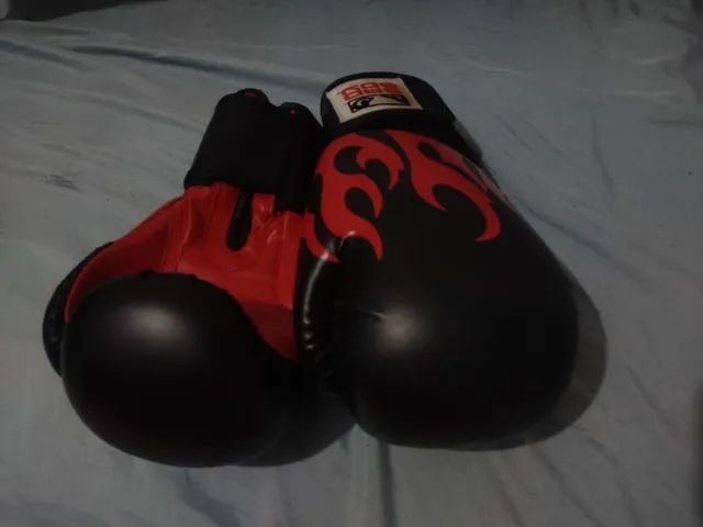 Luva de Muay Thai ou Boxe