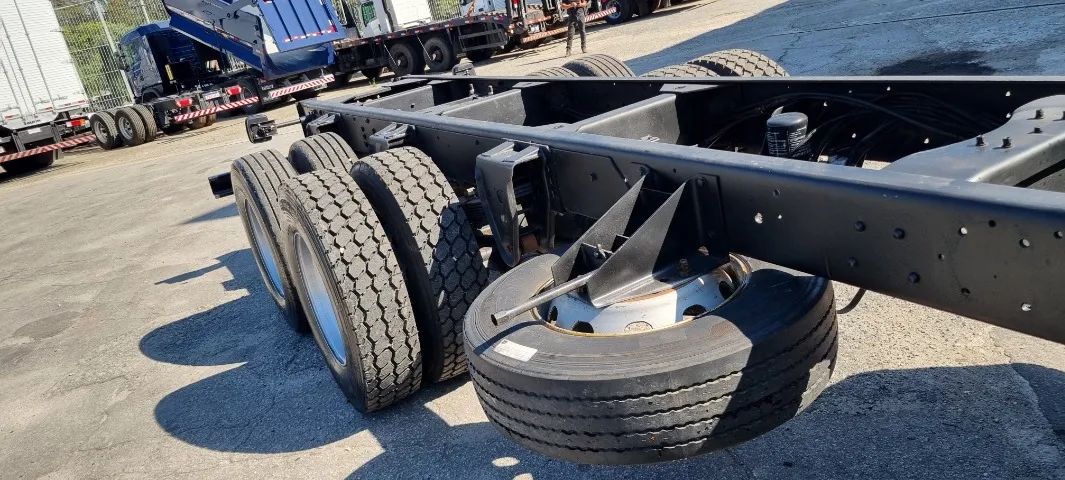 Vw 17280 6x2 / 24280 Baixo Km Entre Eixo 4,80 Ano 2019 - Foto 14