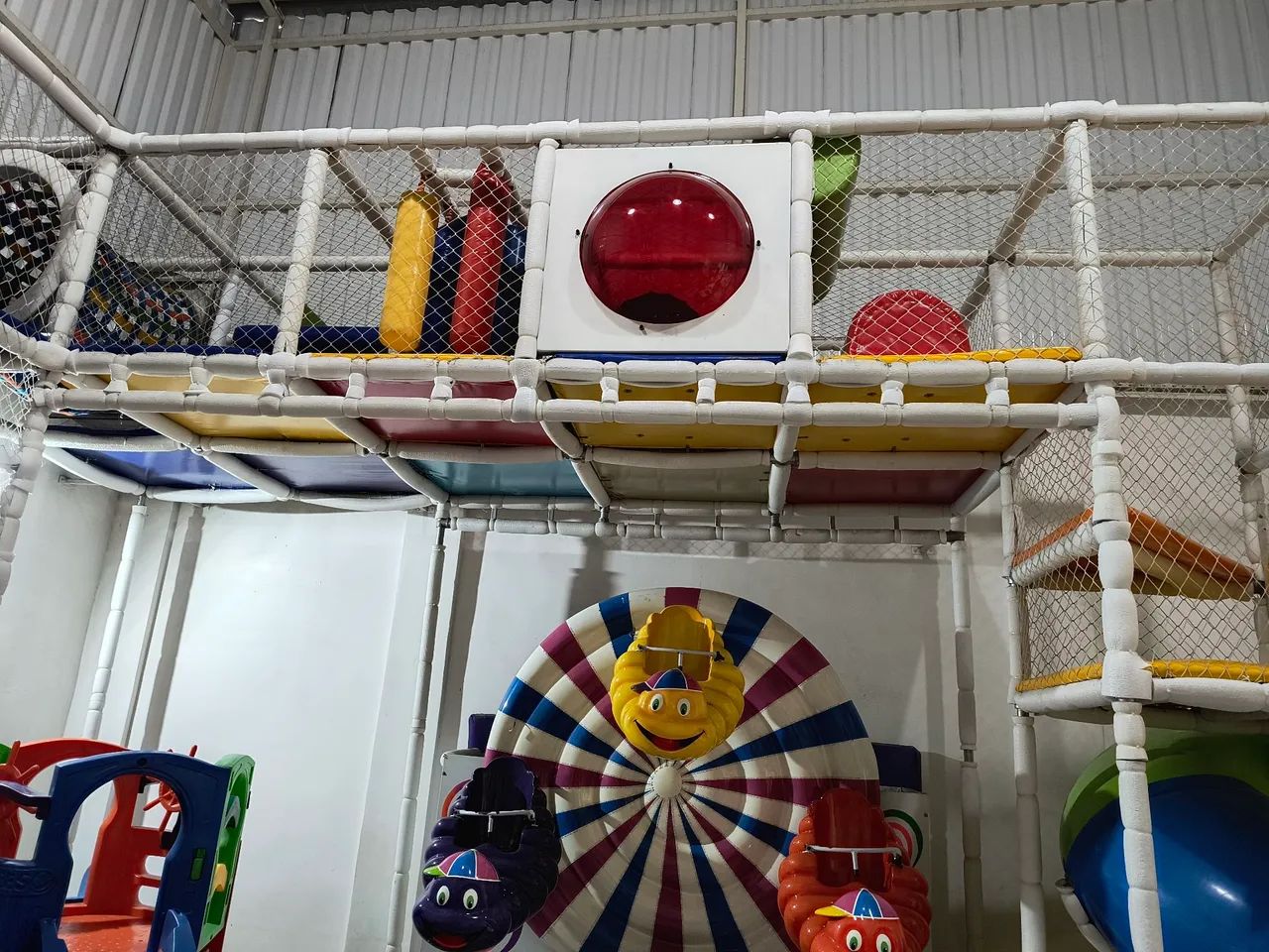Serviço de manutenção, desmontagem / reforma de brinquedão / eventos em shopping  - Foto 5