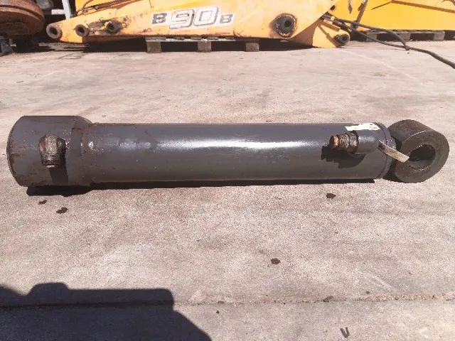 Cilindro caçamba frontal retroescavadeira Volvo BL 60 / BL 70 p/n  VOE11882905