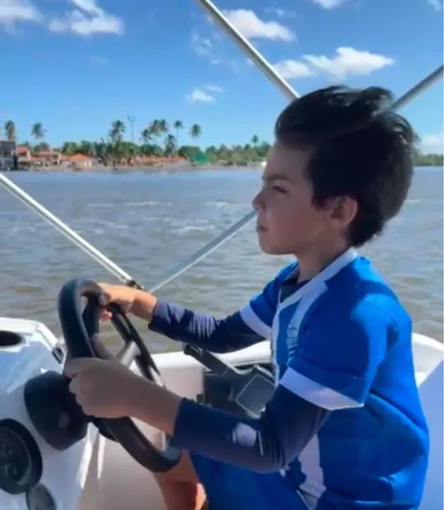 Embarcação Sport Fish - MOTOR 50HP 2t  Power-Trim - Foto 3