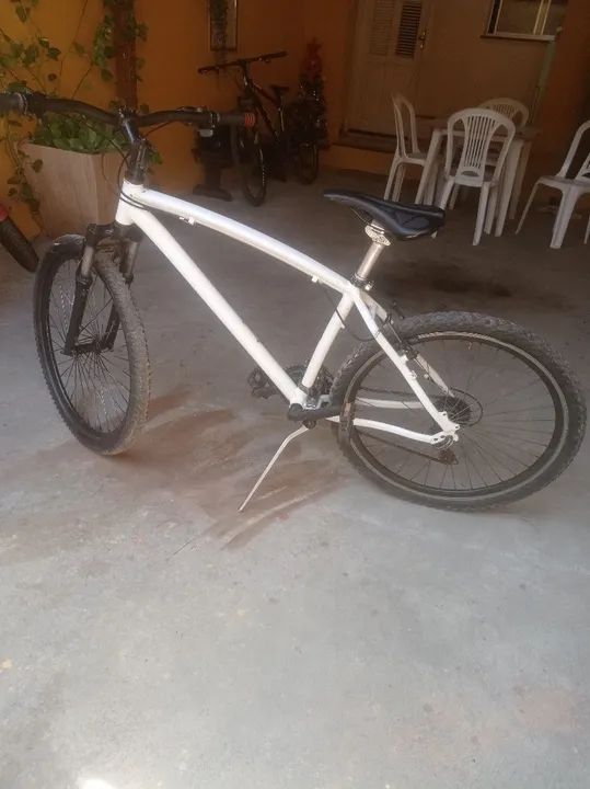 Bicicleta de marcha aro 26 - Foto 4
