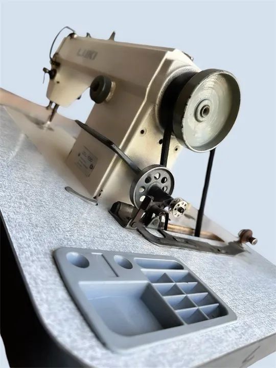 Máquina de Costura Reta Profissional, Industrial Luki  - Foto 5