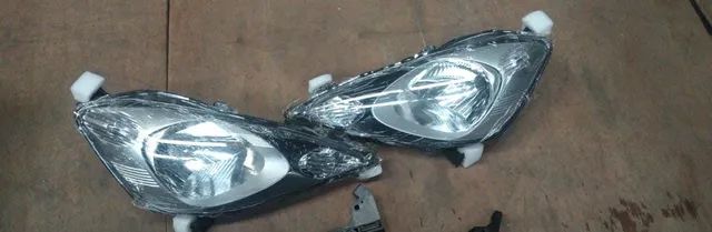Farol Honda New Fit 2009/2010