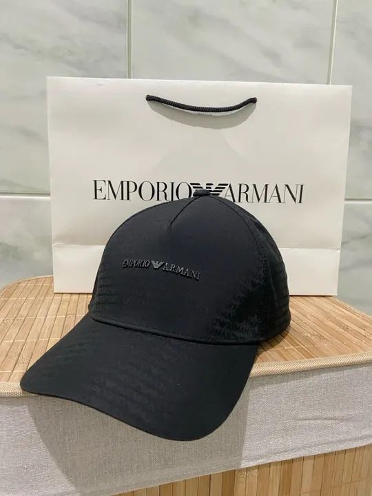 Boné Armani de nylon jacquard com letras de logo