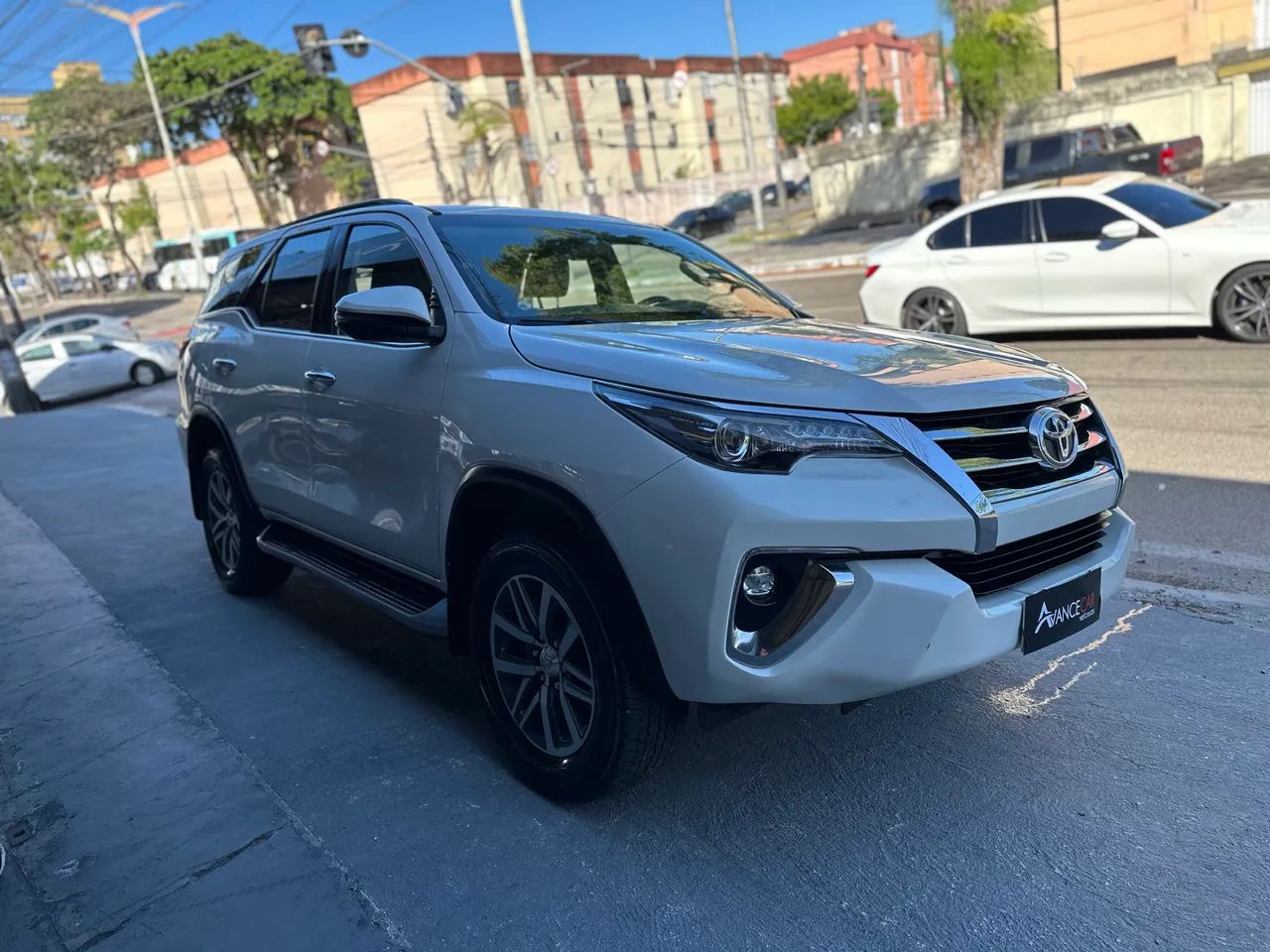 Toyota Hilux SW4 SRX 4X4 2.8 TDI 16V Dies. Aut. 2020 - Foto 8