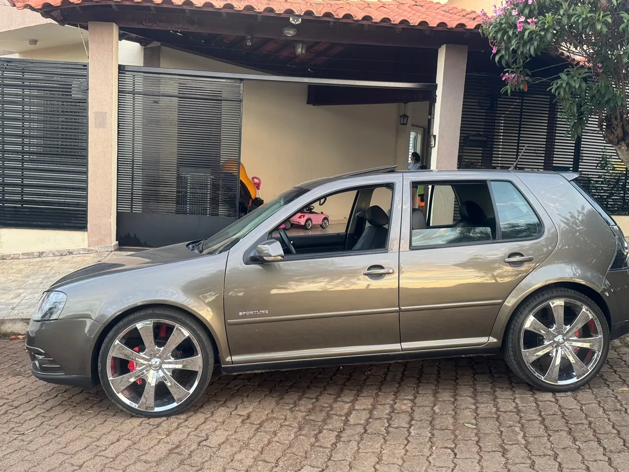 VOLKSWAGEN GOLF A VENDA OU TROCA