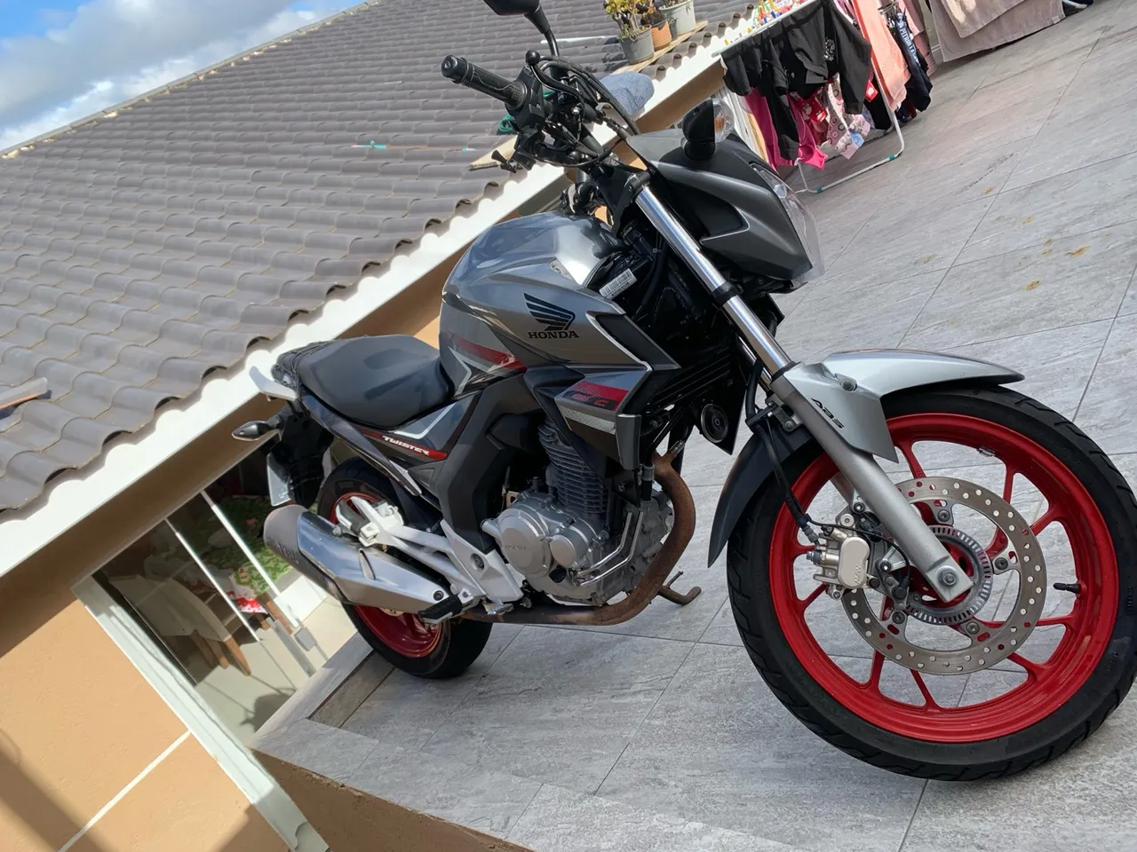 CB TWISTER