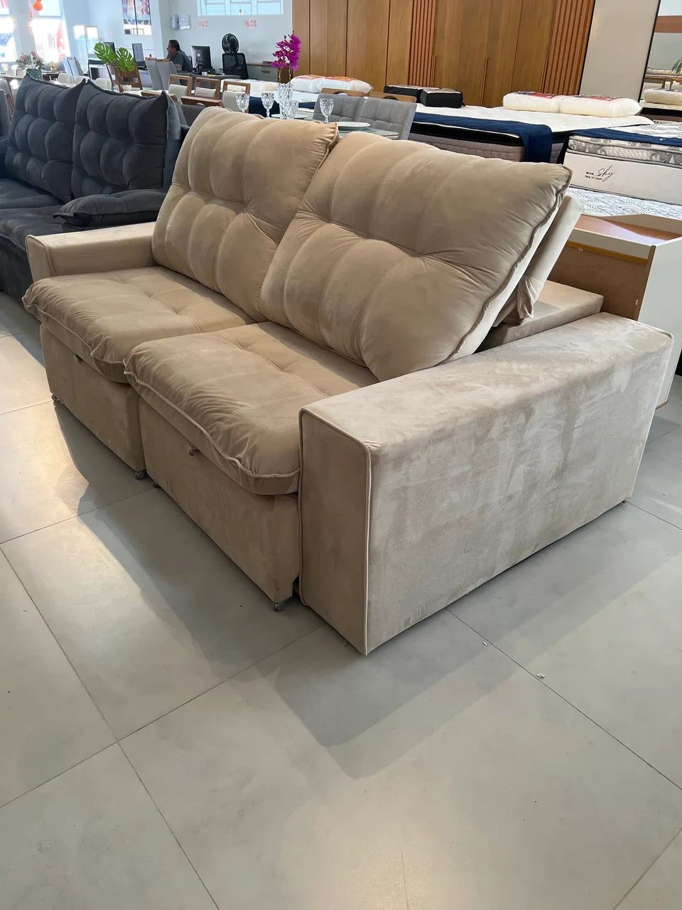 Sofá Retrátil Reclinável com Molas Ensacadas Apenas 1.999,00 