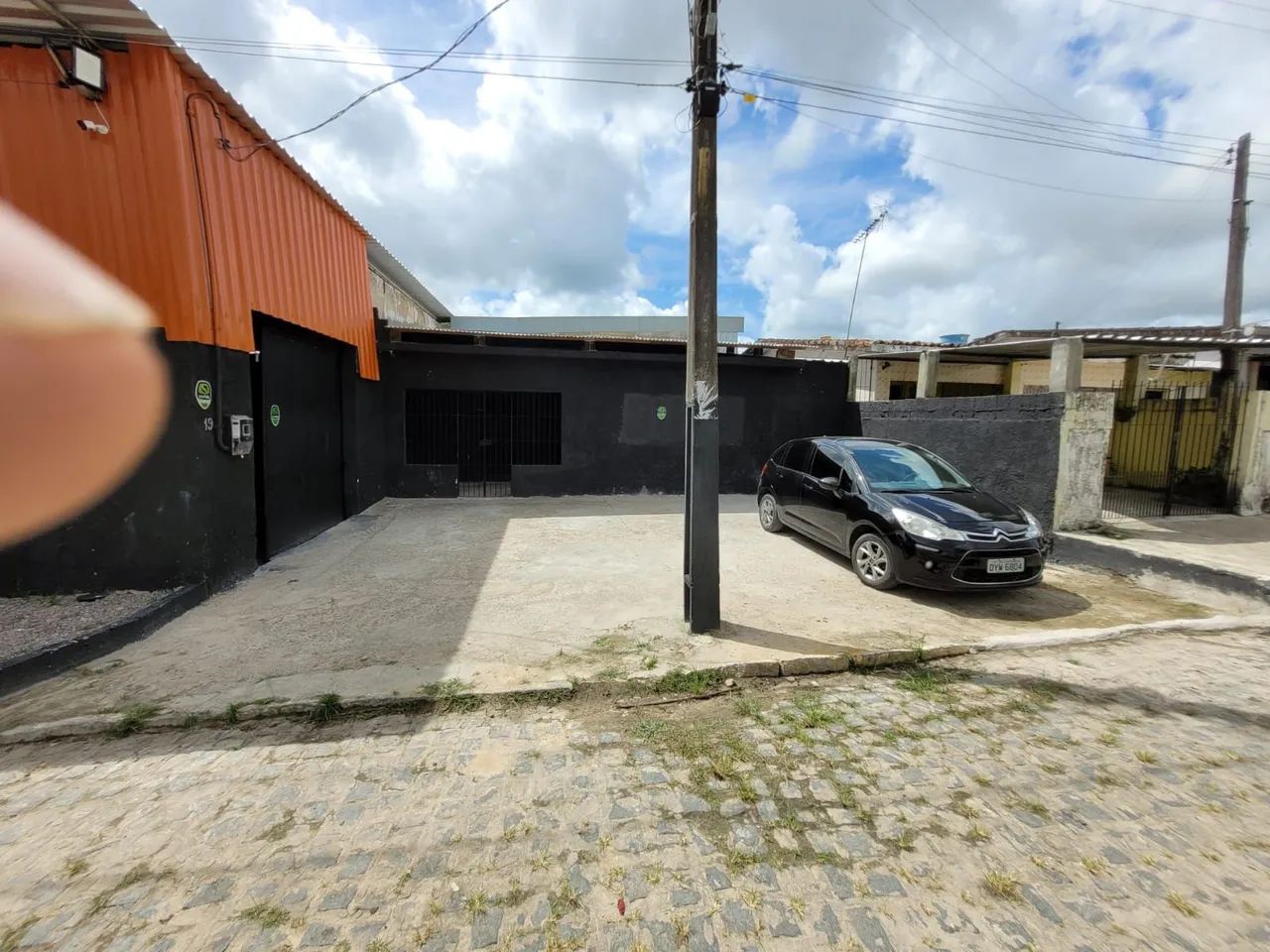ALUGO EXCELENTE GALPÃO NO CENTRO DE ABREU E LIMA - Foto 2