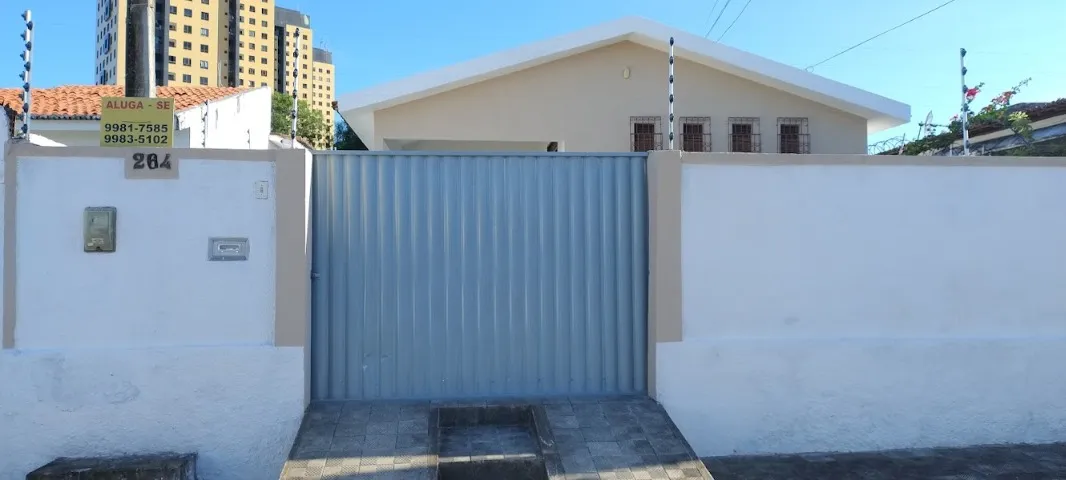 Casa em Neópolis, 3 quartos (1 suíte)