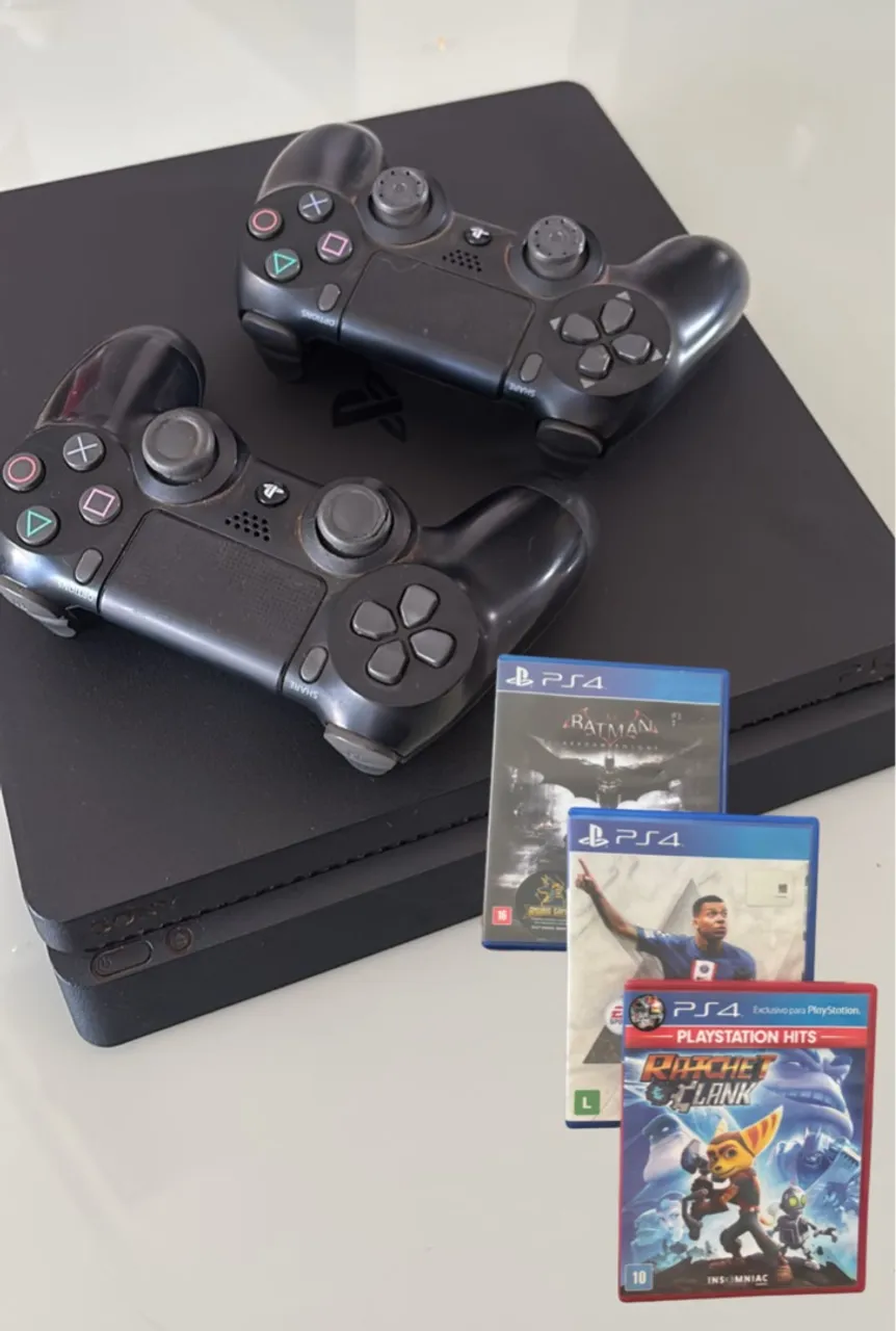 Playstation 4 com 2 Controles e 3 Jogos Incríveis