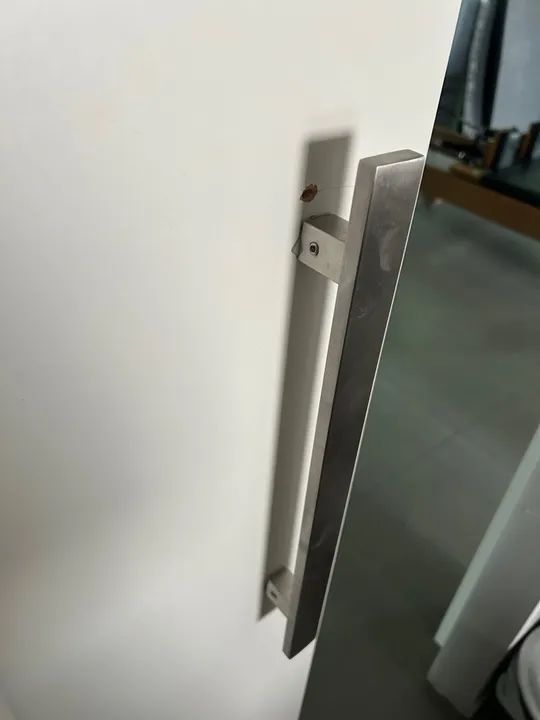 Porta de correr branca em ótimo estado - Foto 3