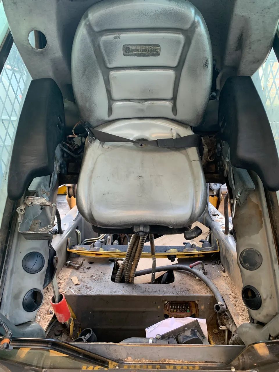 Mini carregadeira New Holland L225 ano 2019 - Foto 3