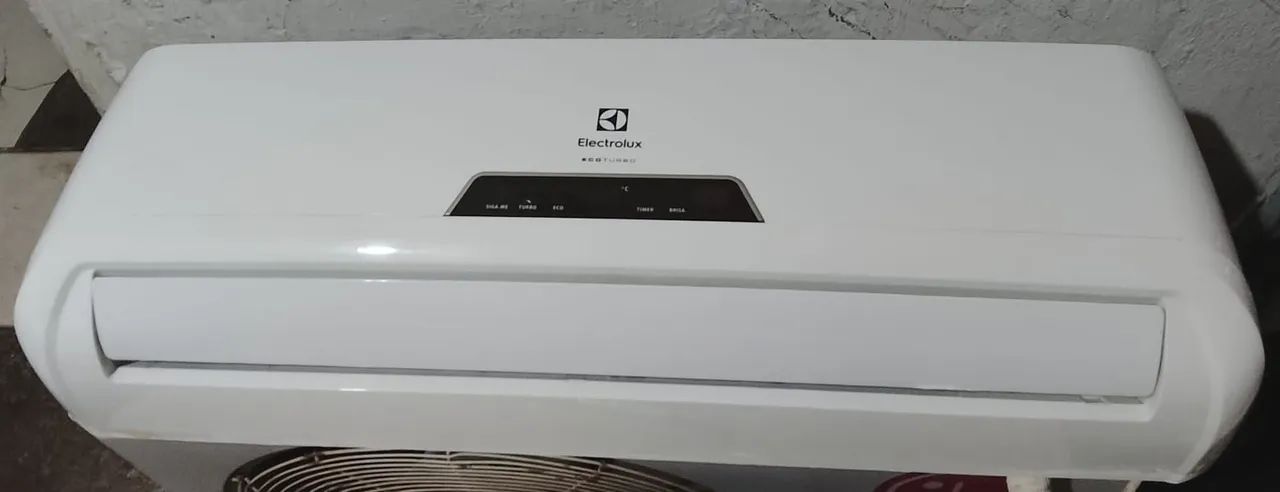 Ar condicionado 9 mil BTUS <br>Garantia de 90 dias <br>instalação e manutenção também ?