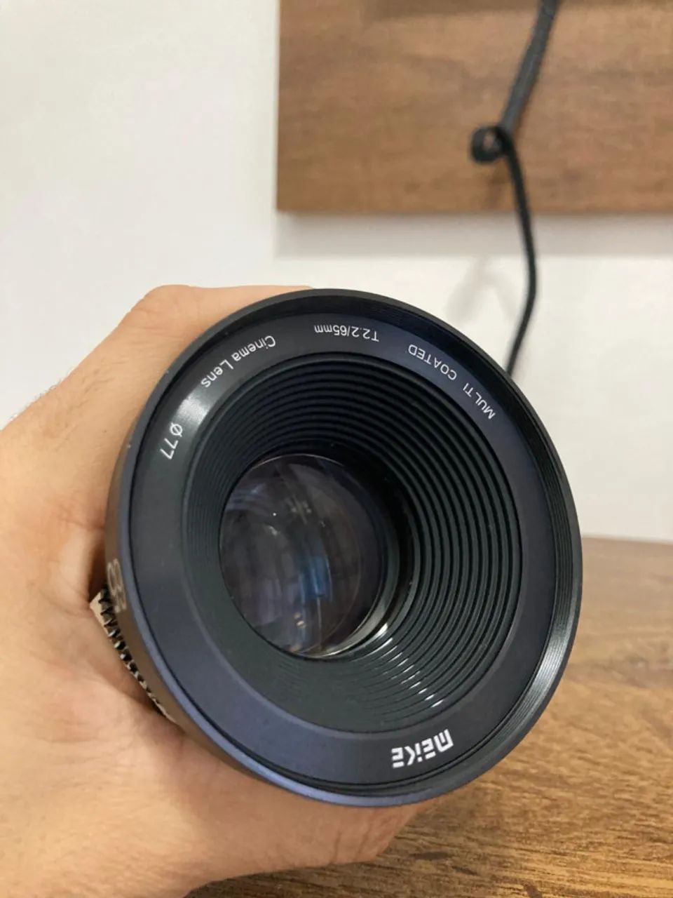 Lente Meike 65mm Cinema para Blackmagic 4k - Foto 2