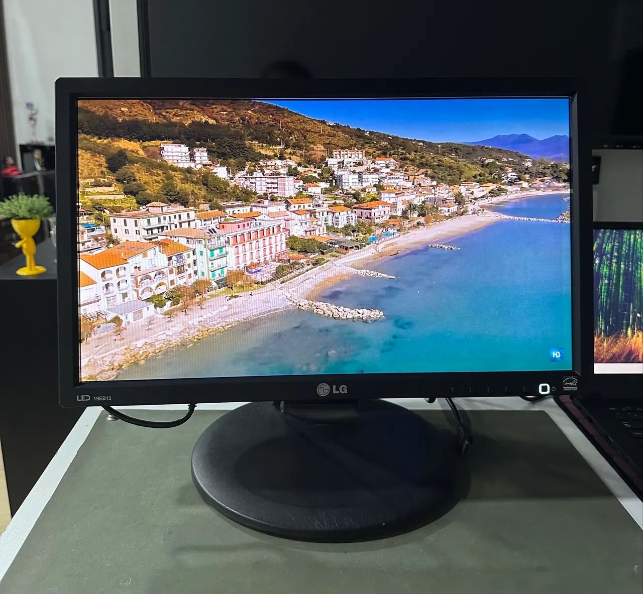 Monitor 19? LG ( Rotação 90 Graus) - Foto 2
