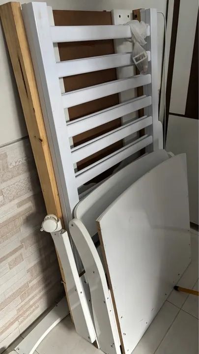 Berço que vira cama + kit berço + mosqueteiro 