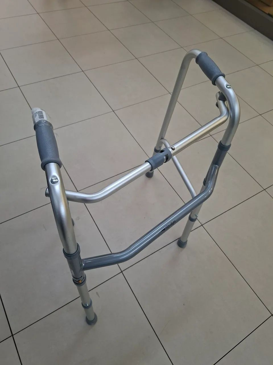 Andador articulado e fixo alumínio 100kg - Foto 4