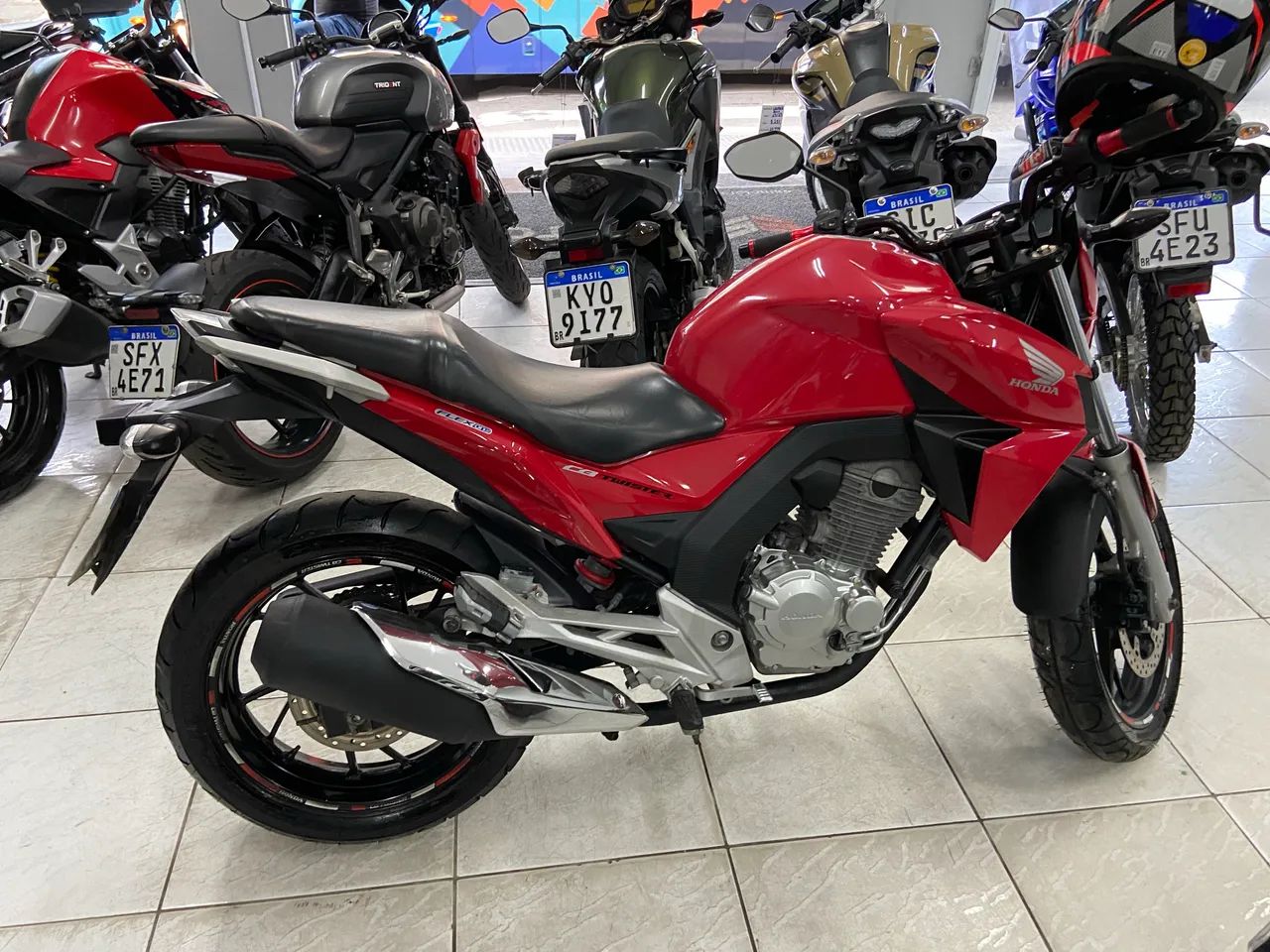 Impecável !!! Twister CB 2016 