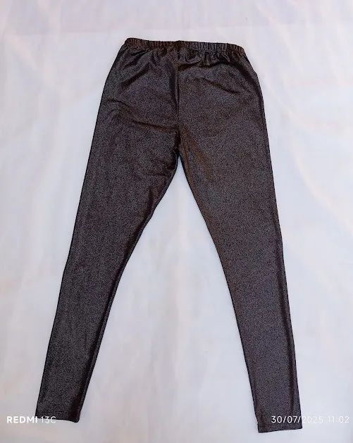 Calça Brilhosa Marisa - Foto 2