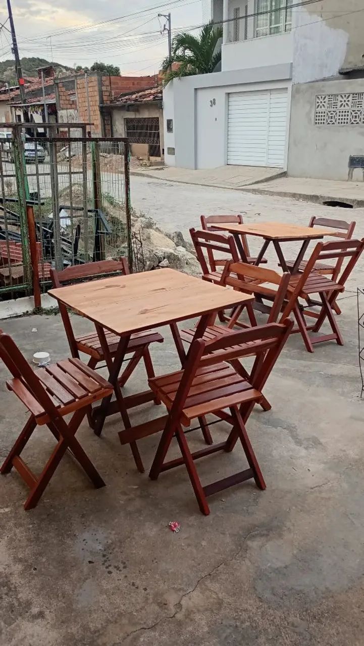 Conjunto de Mesa e Cadeiras de Madeira para Jantar - Foto 2