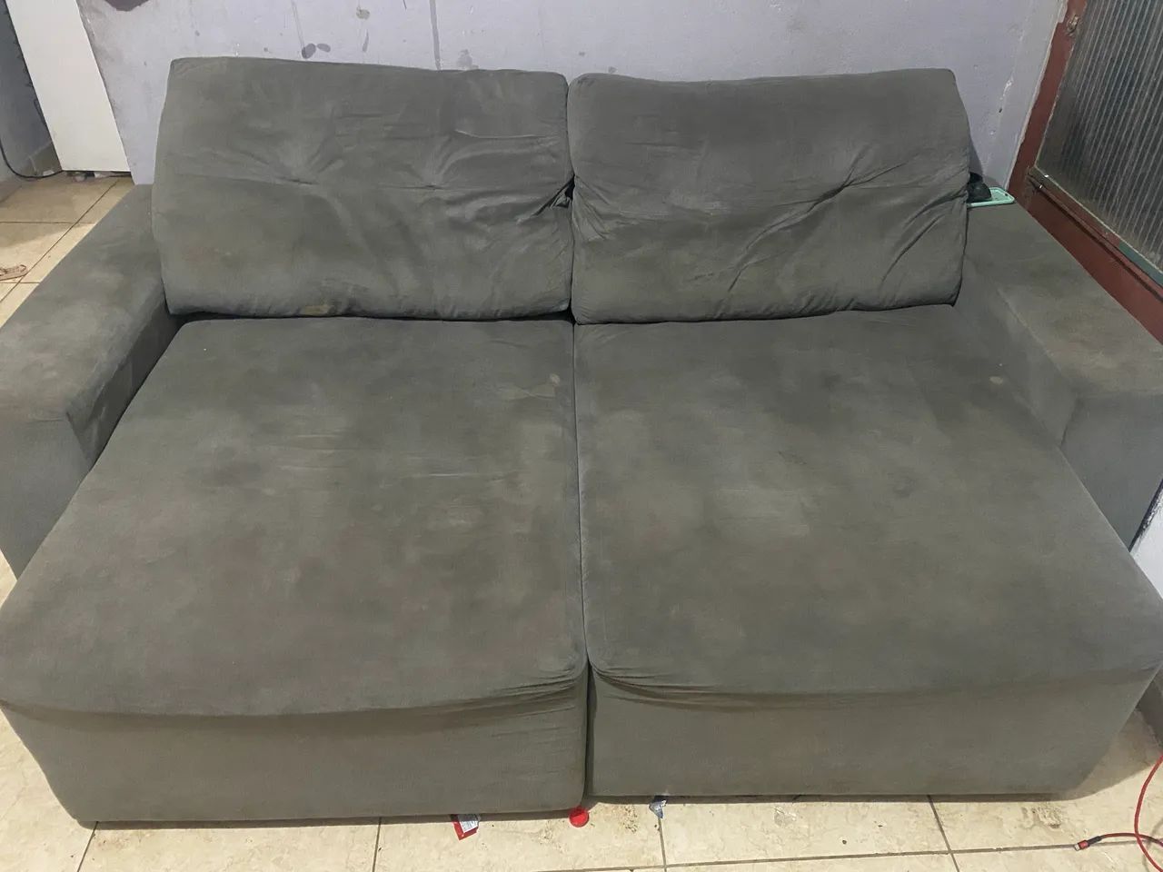 Sofá retrátil 64717834561538120