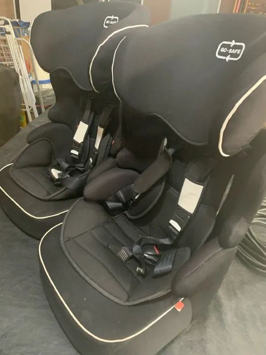 Cadeirinha Go safe usada 