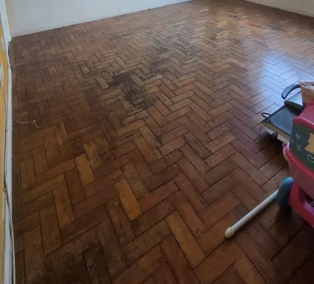 Piso tipo taco de madeira - Foto 2