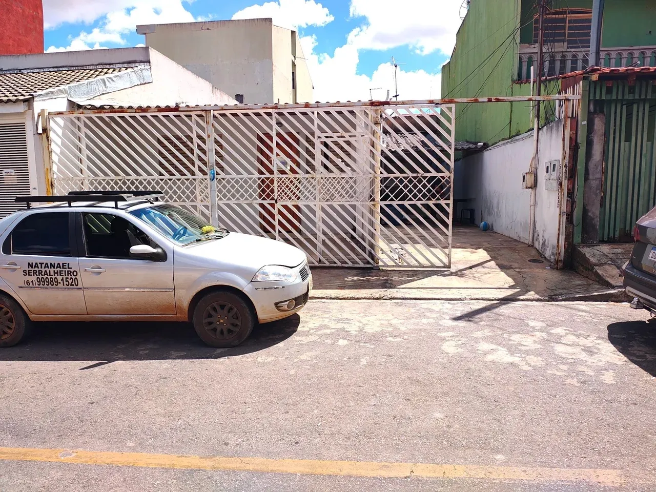 URGENTE! OPORTUNIDADE ÚNICA! Lote na QN 5! 2 Casas alugadas por R$ 2500! Escriturada!150m²