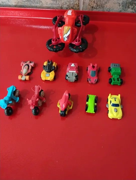 Lote carrinhos  Kinder ovo  - Foto 4