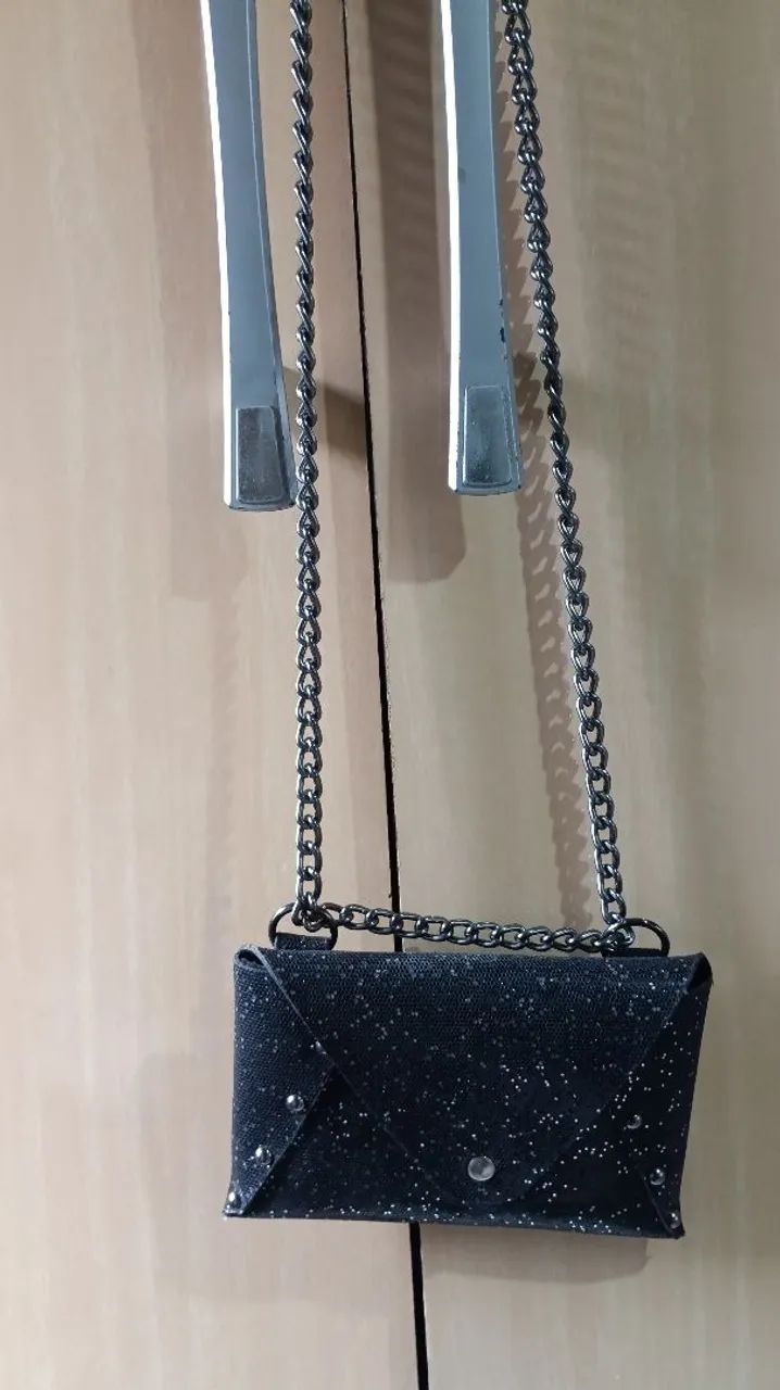 Bolsa que vira pochete na cor preta  - Foto 2