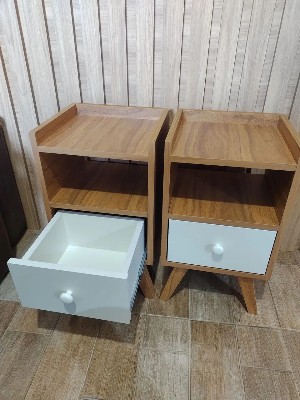 Mesinha cabeceira 64352824901634120