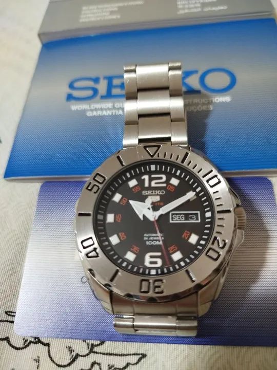 Relógio Seiko 5 Sports Baby Monster