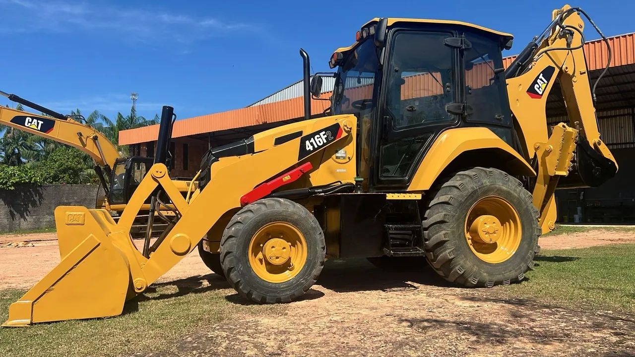 RETROESCAVADEIRA CAT416F2