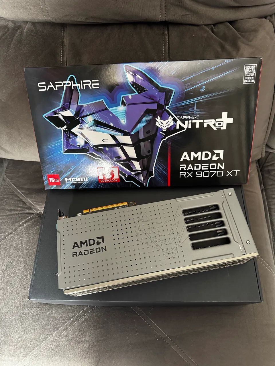 RX 9070 XT SAPPHIRE NITRO + 16GB  - Foto 2
