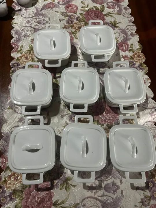 Mini caçarolas brancas 