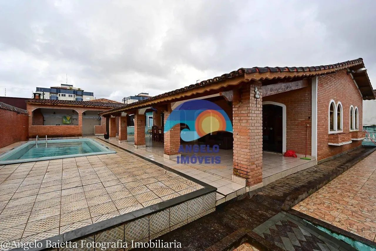 Casa com 3 dormitórios para alugar, 220 m² por R$ 2.800,00/mês - Balneário São João Batist