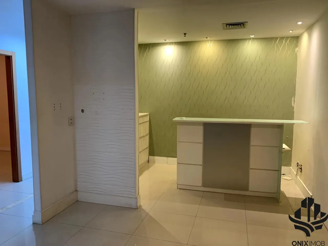SALA COMERCIAL PARA VENDA OU LOCAÇÃO NO EDIFÍCIO BOULEVARD SIDE EMPRESARIAL