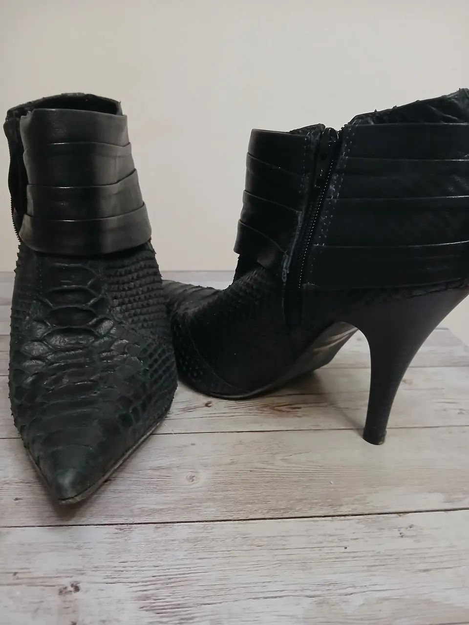 Bota feminina de couro da Botero - Foto 3
