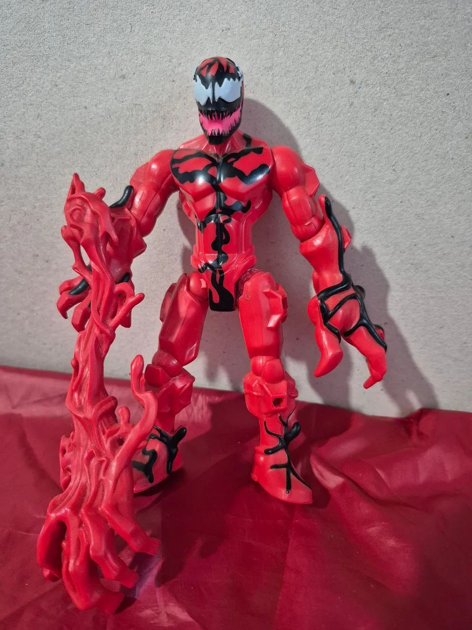 Boneco Marvel Super Hero Mashers Carnage Figure