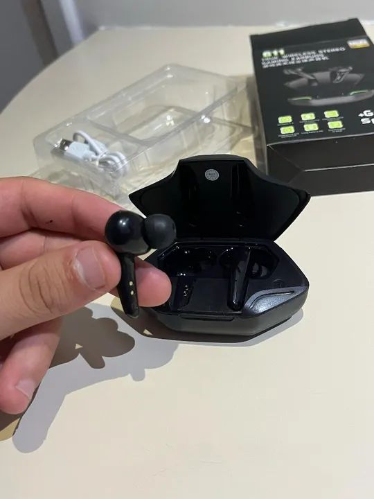 Fones de Ouvido Bluetooth TWS - Novos com garantia