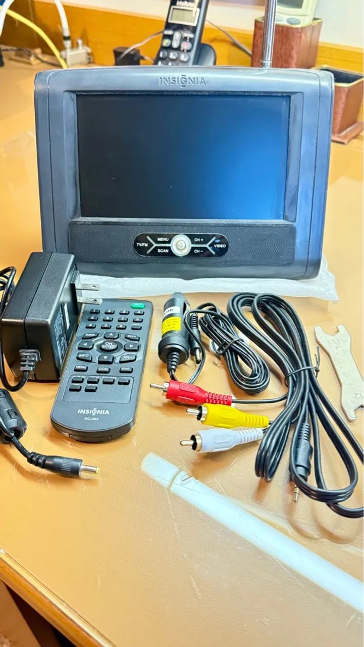 TV Portátil Insignia - Foto 2