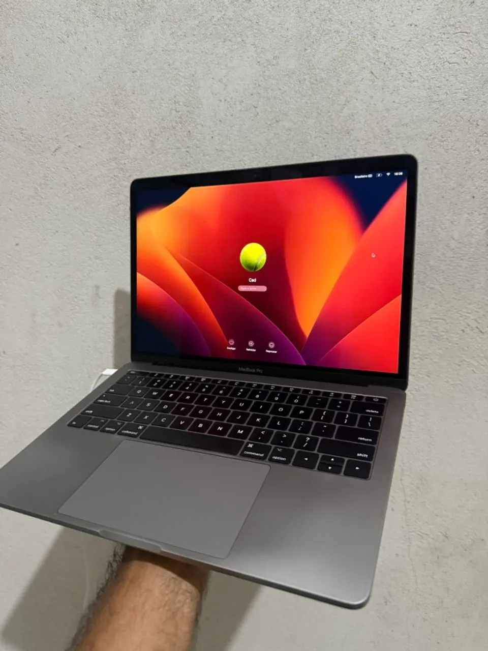 MACBOOK PRO
