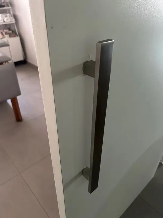 Porta de correr branca em ótimo estado - Foto 2