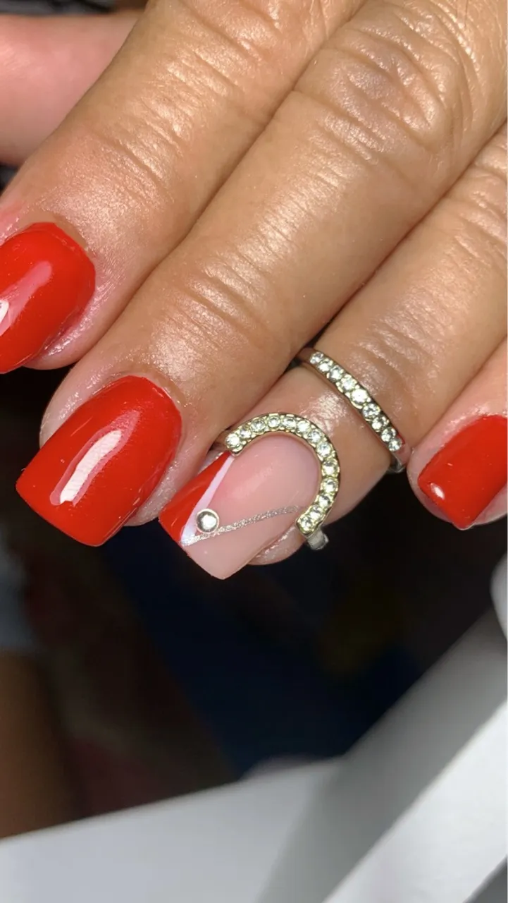Unhas em gel/pedicure
